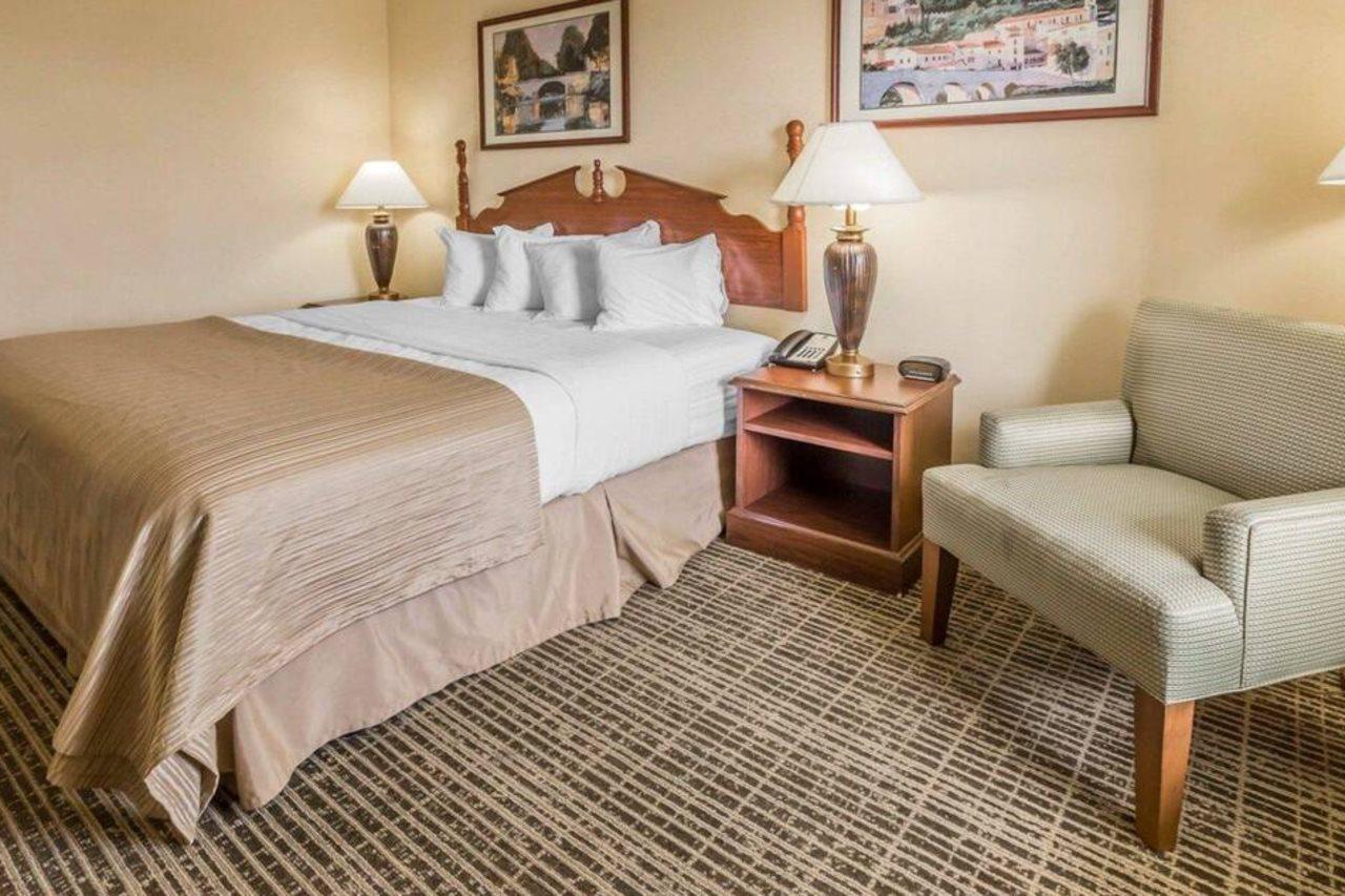 Quality Inn Sylacauga Exterior photo