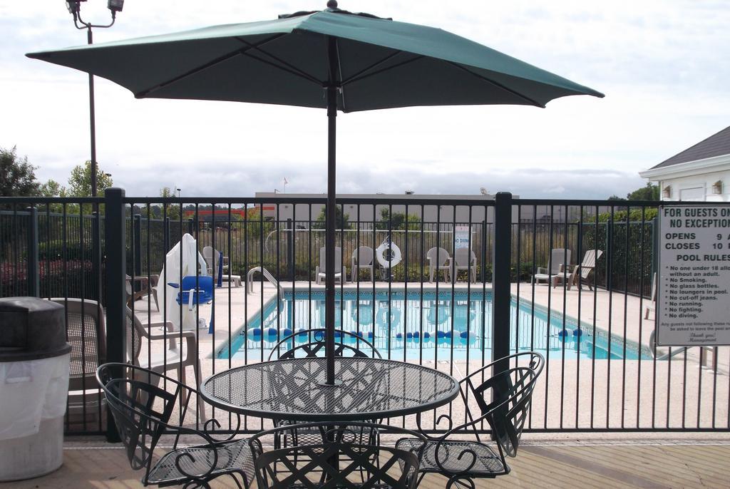 Quality Inn Sylacauga Exterior photo